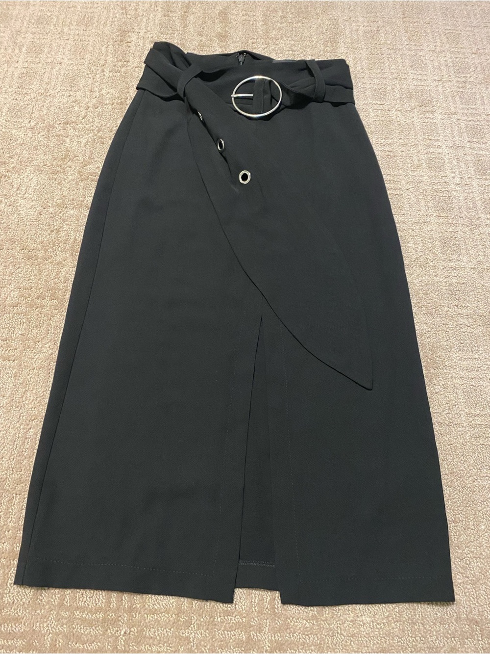 NWT {Topshop} High-Waisted Black Midi Skirt with Silver Belt Detail ~ Size US 6